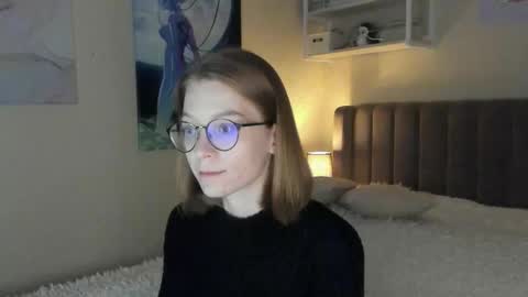 Snapshot of lunar_sofia chatting on September 9, 2025, 12:05 pm Sofia online show from September 9, 2025, 12:05 pm