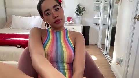 Luna online show from December 18, 2025, 4:02 pm