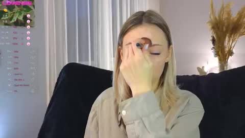 Kelly online show from October 21, 2025, 2:40 pm