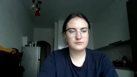 lunavelvet3 online show from November 17, 2025, 9:48 am