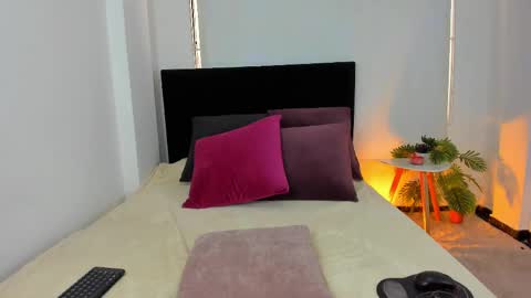 Snapshot of lunavelvet7 chatting on September 19, 2025, 4:40 pm lunavelvet7 online show from September 19, 2025, 4:40 pm