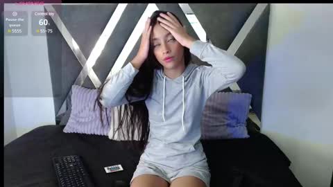 Snapshot of lunawillis chatting on February 12, 2025, 4:11 pm Luna online show from February 12, 2025, 4:11 pm
