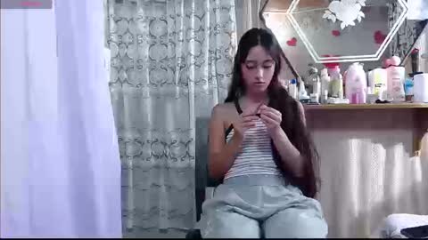 Snapshot of lunawillis chatting on September 13, 2025, 9:25 pm Luna online show from September 13, 2025, 9:25 pm