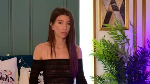 Luna online show from October 28, 2025, 6:17 am