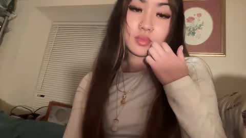 Snapshot of lunazone chatting on January 12, 2025, 3:28 am Lunadreams online show from January 12, 2025, 3:28 am