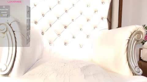 lunitadiva online show from January 31, 2025, 12:18 pm