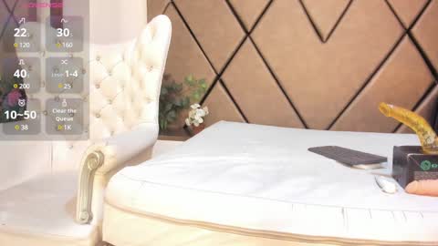 lunitadiva online show from February 19, 2025, 12:44 pm