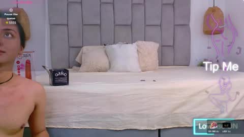 lunitadiva online show from September 22, 2025, 1:24 pm