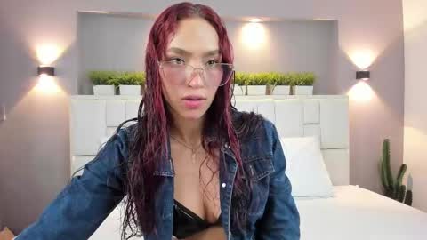 Snapshot of lunnablake chatting on October 18, 2025, 3:53 am L U N N A online show from October 18, 2025, 3:53 am