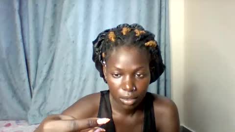 Snapshot of luo_queen chatting on September 13, 2025, 12:38 pm luo_queen online show from September 13, 2025, 12:38 pm