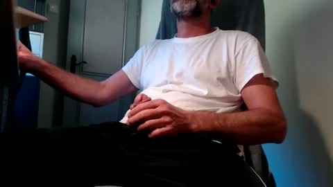 Snapshot of lure4beef chatting on October 18, 2025, 8:26 am lure4beef online show from October 18, 2025, 8:26 am