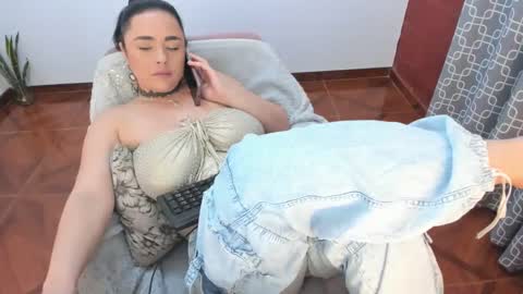 Snapshot of luscious86 chatting on February 1, 2025, 9:08 pm PAULINA online show from February 1, 2025, 9:08 pm