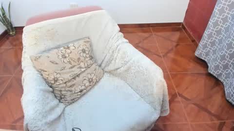 Snapshot of luscious86 chatting on February 11, 2025, 1:41 am PAULINA online show from February 11, 2025, 1:41 am