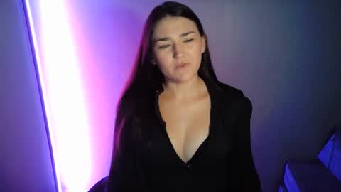 lushlolly online show from January 10, 2025, 5:05 am