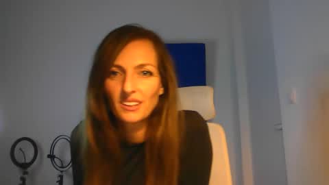 Snapshot of lusisart chatting on December 13, 2025, 10:04 pm Lusisart online show from December 13, 2025, 10:04 pm