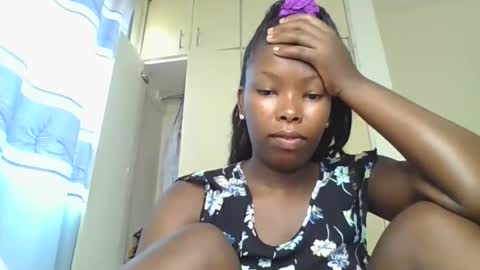 Snapshot of lustrousnerd chatting on November 2, 2025, 4:15 am Noreh online show from November 2, 2025, 4:15 am