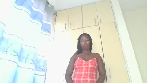 Snapshot of lustrousnerd chatting on November 3, 2025, 3:52 am Noreh online show from November 3, 2025, 3:52 am