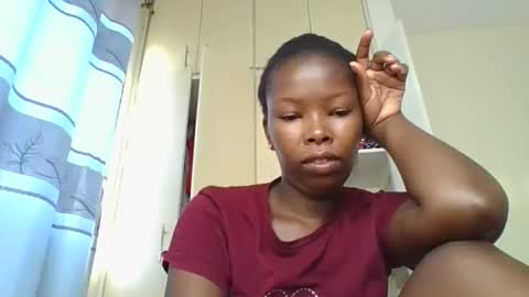 Snapshot of lustrousnerd chatting on November 4, 2025, 3:49 am Noreh online show from November 4, 2025, 3:49 am