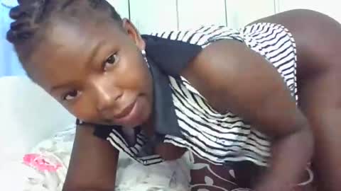 Snapshot of lustrousnerd chatting on November 14, 2025, 4:11 am Noreh online show from November 14, 2025, 4:11 am