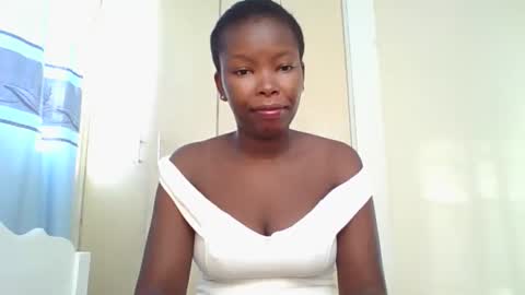 Snapshot of lustrousnerd chatting on December 15, 2025, 4:17 am Noreh online show from December 15, 2025, 4:17 am