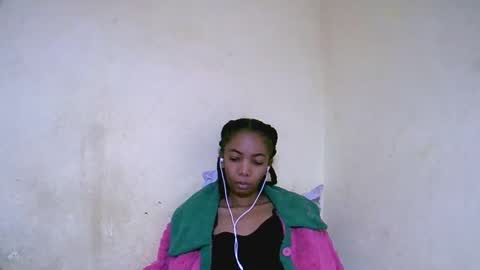 Snapshot of lutchia chatting on September 15, 2025, 12:38 pm lutchia online show from September 15, 2025, 12:38 pm