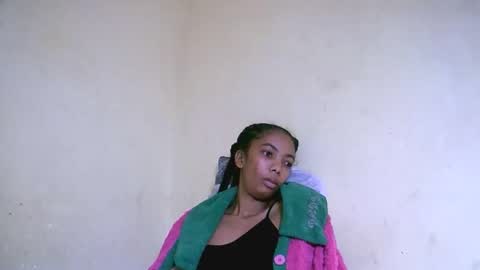 Snapshot of lutchia chatting on September 16, 2025, 12:44 am lutchia online show from September 16, 2025, 12:44 am