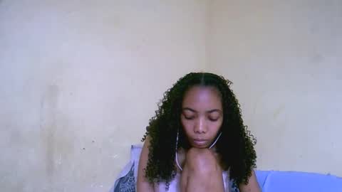 Snapshot of lutchia chatting on September 21, 2025, 9:16 pm lutchia online show from September 21, 2025, 9:16 pm