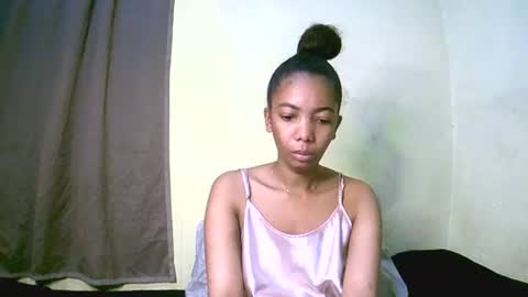 Snapshot of lutchia chatting on October 2, 2025, 7:04 am lutchia online show from October 2, 2025, 7:04 am