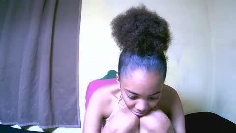 Snapshot of lutchia chatting on October 2, 2025, 7:10 pm lutchia online show from October 2, 2025, 7:10 pm