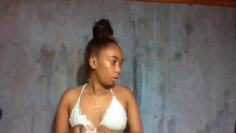 Snapshot of lutchia chatting on December 16, 2025, 6:51 am lutchia online show from December 16, 2025, 6:51 am