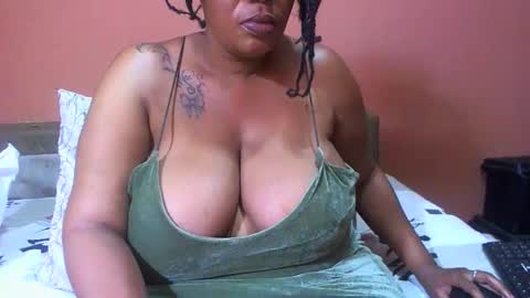 Snapshot of luvcandy85 chatting on December 26, 2024, 3:59 am luvcandy85 online show from December 26, 2024, 3:59 am