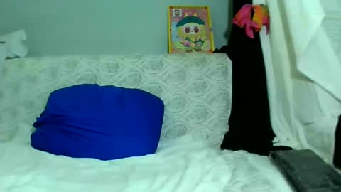 Bee Bee online show from February 22, 2025, 3:23 am