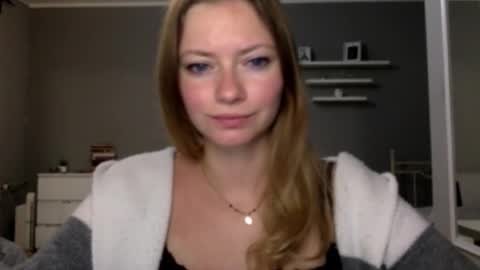 Millie online show from December 17, 2025, 10:27 pm