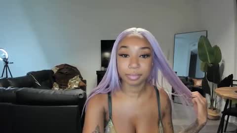 LUXE DOLL online show from September 16, 2025, 4:13 am