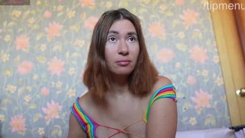 Snapshot of luxegirl67 chatting on September 15, 2025, 12:27 pm Sophie online show from September 15, 2025, 12:27 pm