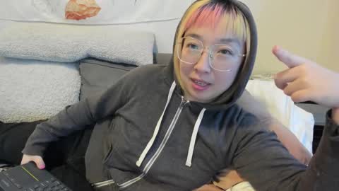 LuxGray online show from December 9, 2024, 9:16 pm