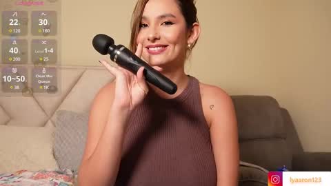 Snapshot of lya_aron_couple chatting on February 18, 2025, 11:41 pm lya_aron_couple online show from February 18, 2025, 11:41 pm