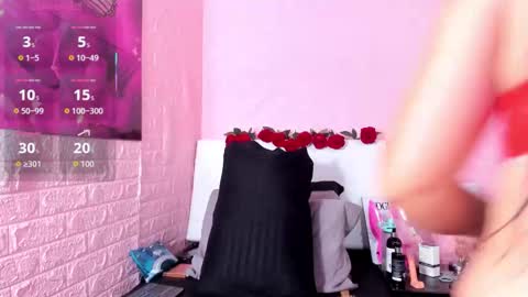 Snapshot of lyaa_collins_ chatting on October 20, 2025, 11:54 am Lya online show from October 20, 2025, 11:54 am