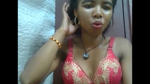 Snapshot of lydialarin chatting on February 16, 2025, 7:38 pm Lydiah online show from February 16, 2025, 7:38 pm