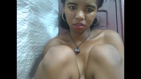 Snapshot of lydialarin chatting on February 17, 2025, 4:48 pm Lydiah online show from February 17, 2025, 4:48 pm