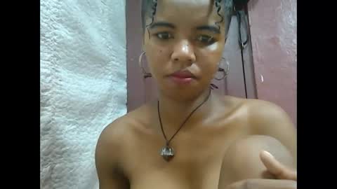 Snapshot of lydialarin chatting on February 20, 2025, 4:36 pm Lydiah online show from February 20, 2025, 4:36 pm