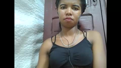Snapshot of lydialarin chatting on February 26, 2025, 9:05 pm Lydiah online show from February 26, 2025, 9:05 pm
