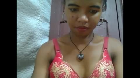 Snapshot of lydialarin chatting on February 28, 2025, 6:09 pm Lydiah online show from February 28, 2025, 6:09 pm