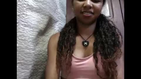 Snapshot of lydialarin chatting on September 29, 2025, 3:39 pm Lydiah online show from September 29, 2025, 3:39 pm