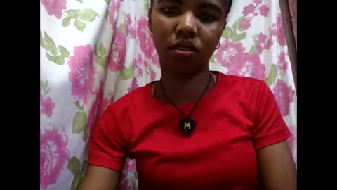 Snapshot of lydialarin chatting on October 4, 2025, 6:39 pm Lydiah online show from October 4, 2025, 6:39 pm