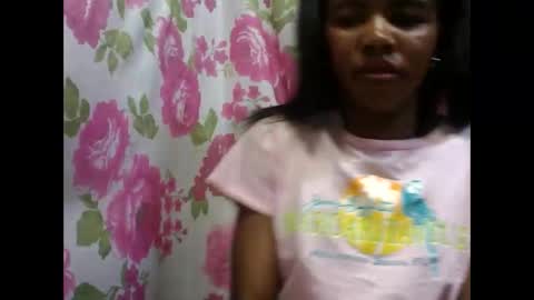 Snapshot of lydialarin chatting on October 18, 2025, 3:20 am Lydiah online show from October 18, 2025, 3:20 am