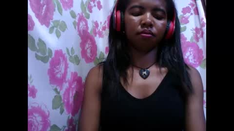 Snapshot of lydialarin chatting on October 21, 2025, 6:41 pm Lydiah online show from October 21, 2025, 6:41 pm