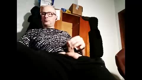 Snapshot of lyelik chatting on January 8, 2025, 3:08 am Alex online show from January 8, 2025, 3:08 am