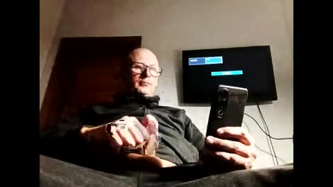 Snapshot of lyelik chatting on February 15, 2025, 3:09 am Alex online show from February 15, 2025, 3:09 am