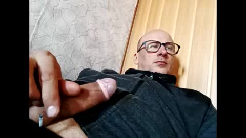 Snapshot of lyelik chatting on March 3, 2025, 12:58 pm Alex online show from March 3, 2025, 12:58 pm